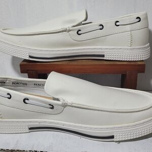 Kenneth Cole Reaction White Slip-On Loafers with Moc-Toe Stitching Sz 9.5 WHITE